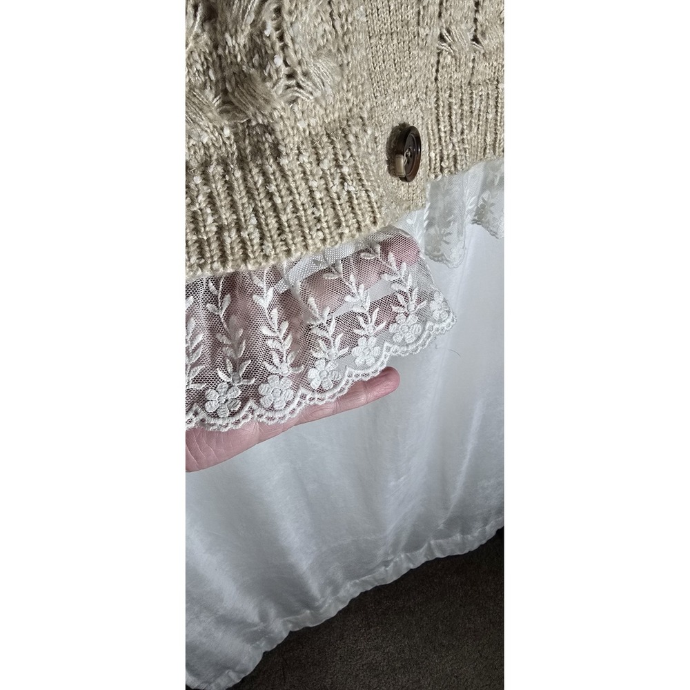 POL Oversize Cable Knit Cardigan With Lace Trim  Large‎ Button - Picture 3 of 6
